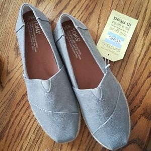 Tom's classic canvas rope some shoes